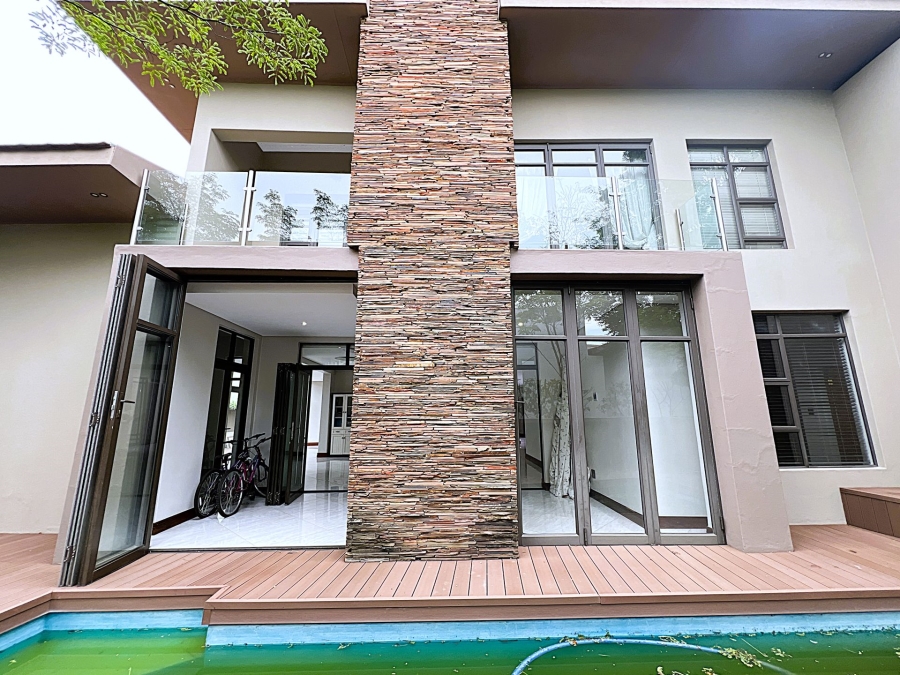 5 Bedroom Property for Sale in Lombardy Estate Gauteng