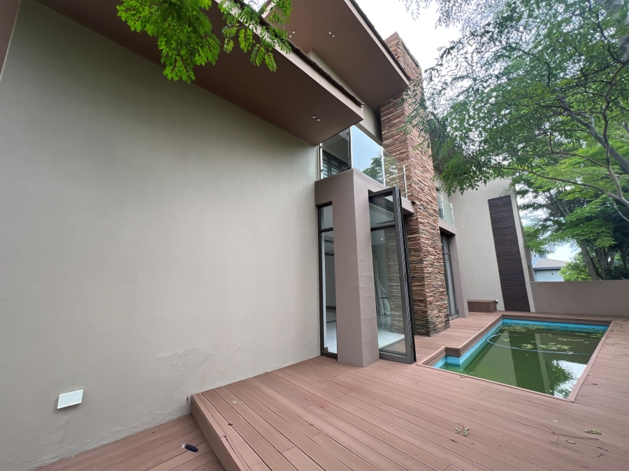 5 Bedroom Property for Sale in Lombardy Estate Gauteng