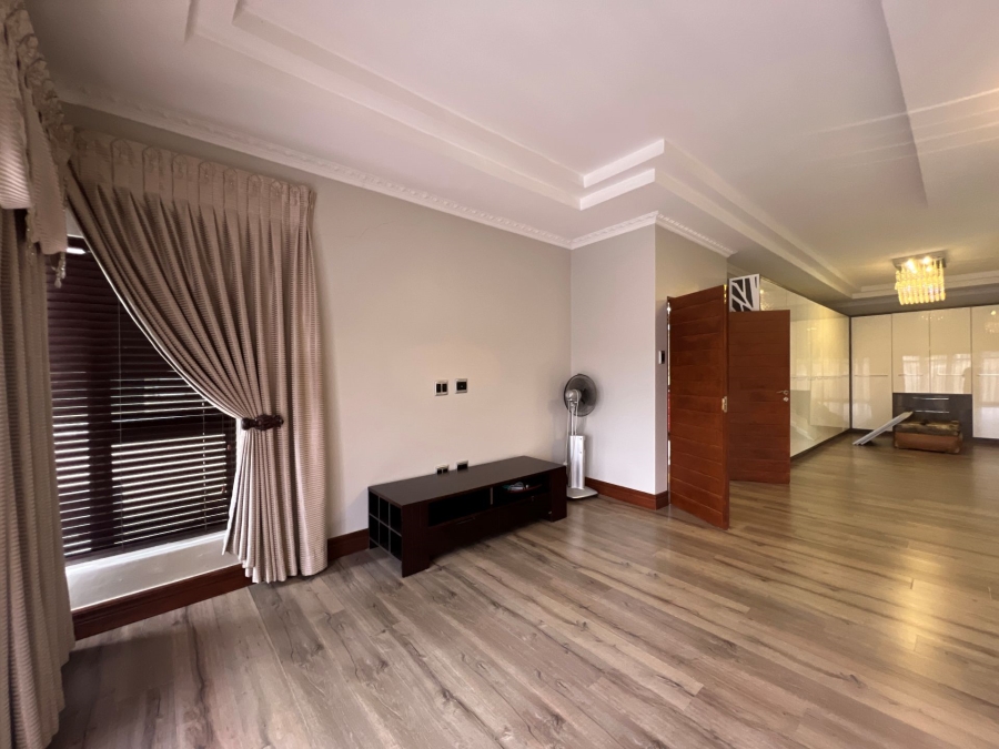 5 Bedroom Property for Sale in Lombardy Estate Gauteng