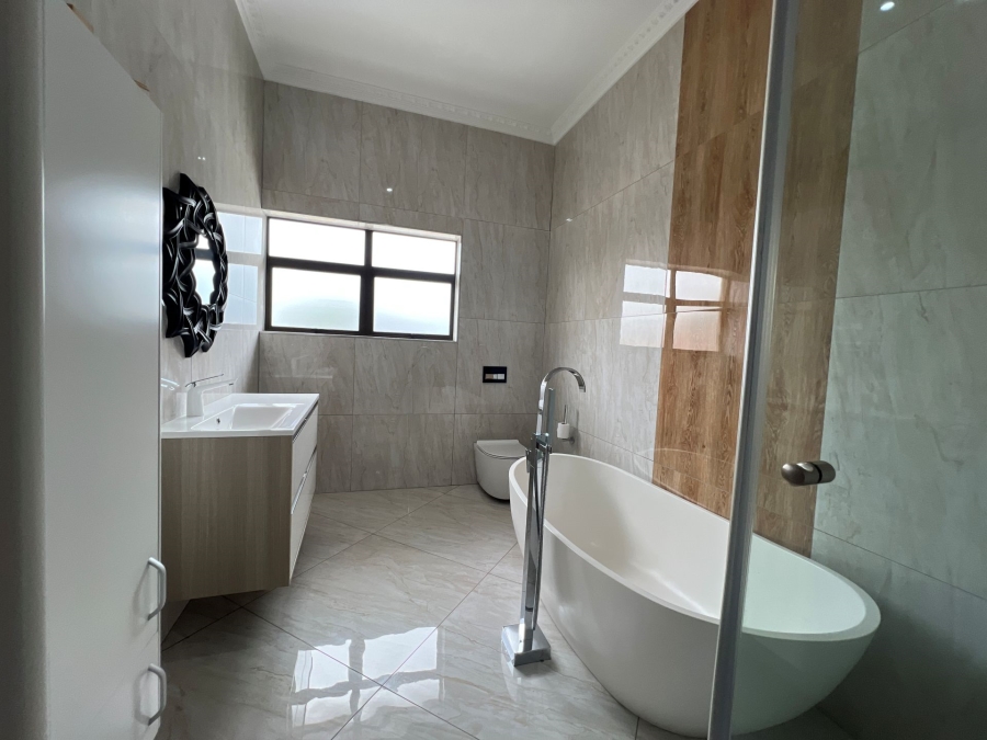 5 Bedroom Property for Sale in Lombardy Estate Gauteng