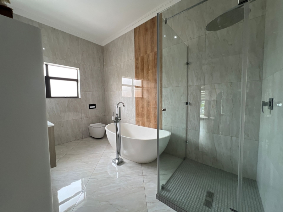 5 Bedroom Property for Sale in Lombardy Estate Gauteng