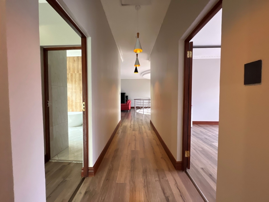 5 Bedroom Property for Sale in Lombardy Estate Gauteng