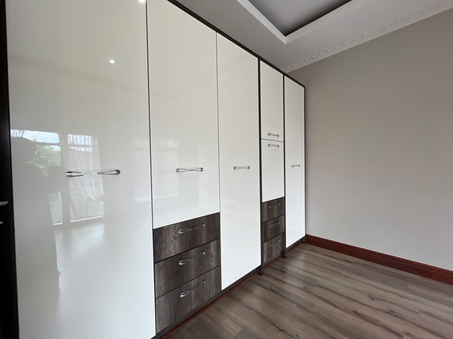 5 Bedroom Property for Sale in Lombardy Estate Gauteng