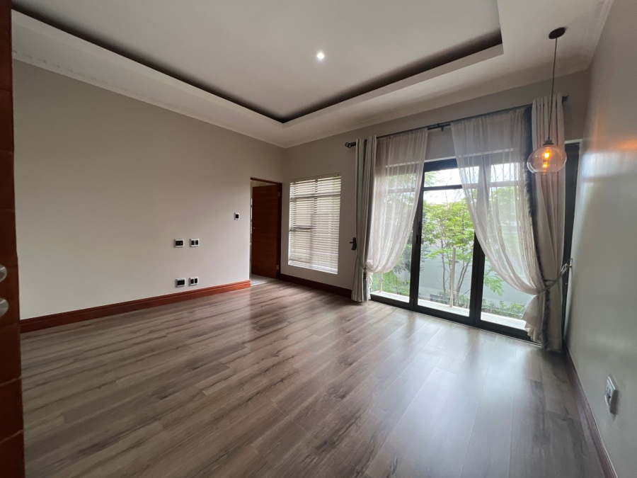 5 Bedroom Property for Sale in Lombardy Estate Gauteng