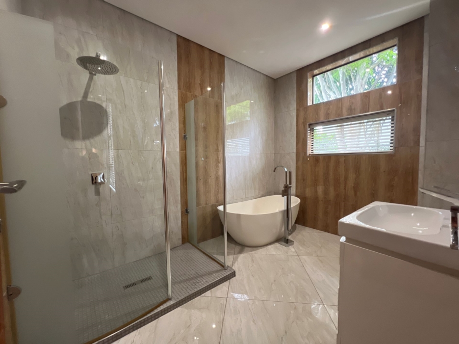 5 Bedroom Property for Sale in Lombardy Estate Gauteng