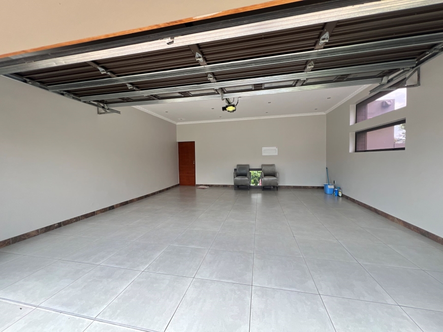 5 Bedroom Property for Sale in Lombardy Estate Gauteng