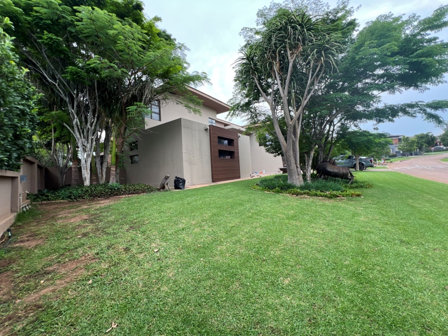 5 Bedroom Property for Sale in Lombardy Estate Gauteng