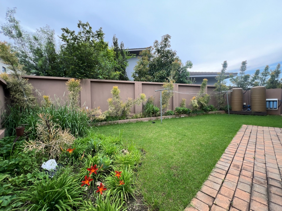 5 Bedroom Property for Sale in Lombardy Estate Gauteng