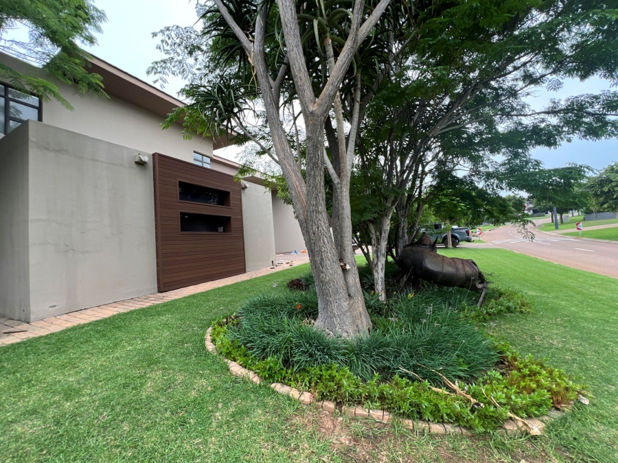 5 Bedroom Property for Sale in Lombardy Estate Gauteng