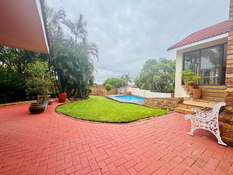 5 Bedroom Property for Sale in Wonderboom Gauteng