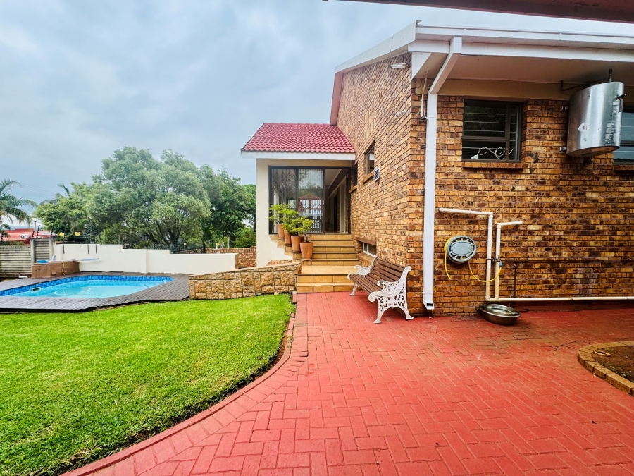 5 Bedroom Property for Sale in Wonderboom Gauteng