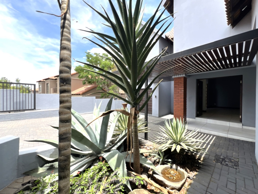 4 Bedroom Property for Sale in Olympus AH Gauteng