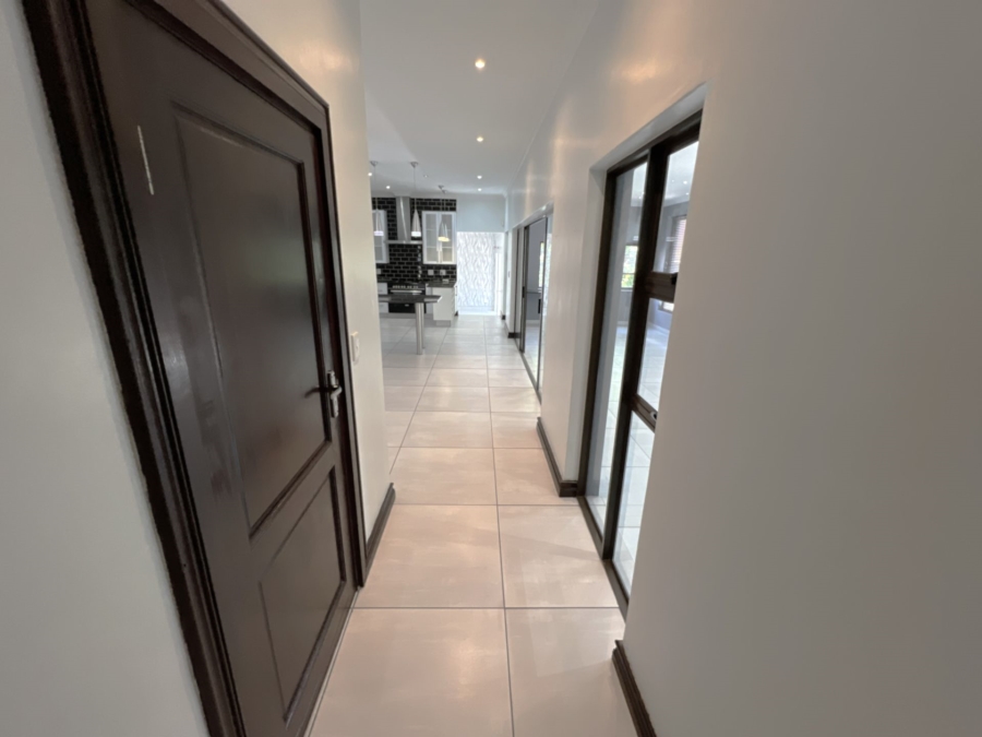 4 Bedroom Property for Sale in Olympus AH Gauteng