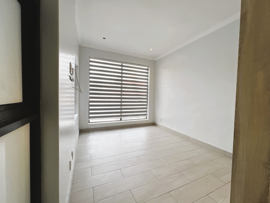 4 Bedroom Property for Sale in Olympus AH Gauteng