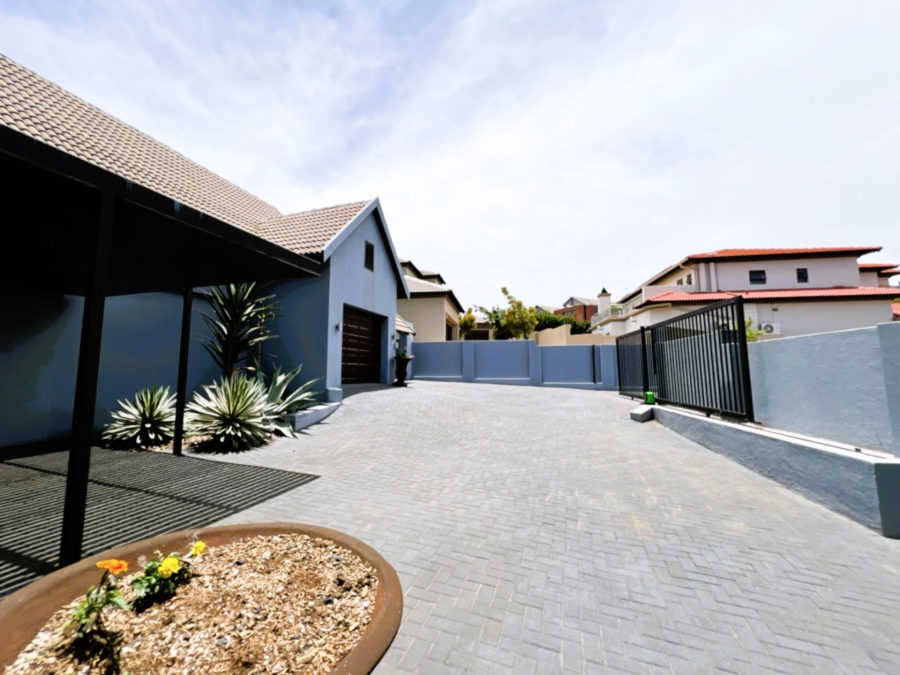 4 Bedroom Property for Sale in Olympus AH Gauteng