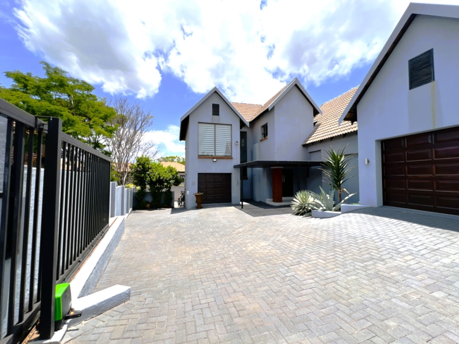 4 Bedroom Property for Sale in Olympus AH Gauteng