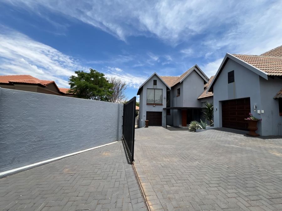 4 Bedroom Property for Sale in Olympus AH Gauteng