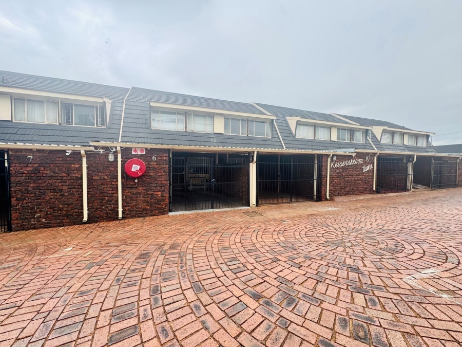 2 Bedroom Property for Sale in Sinoville Gauteng