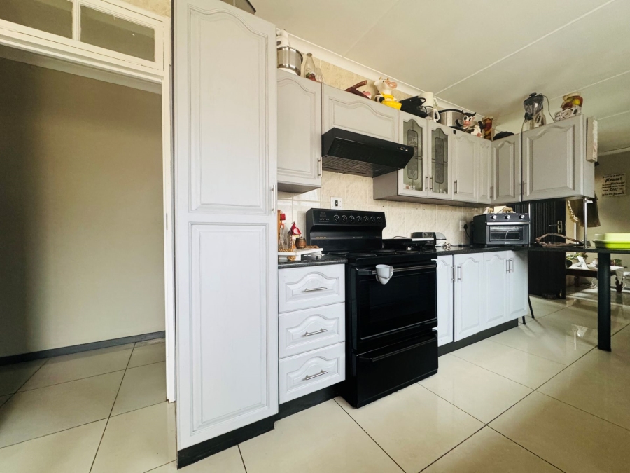 3 Bedroom Property for Sale in Sinoville Gauteng