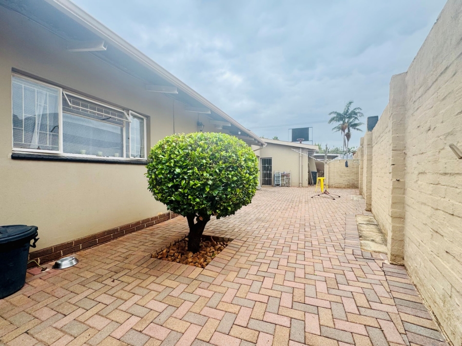3 Bedroom Property for Sale in Sinoville Gauteng
