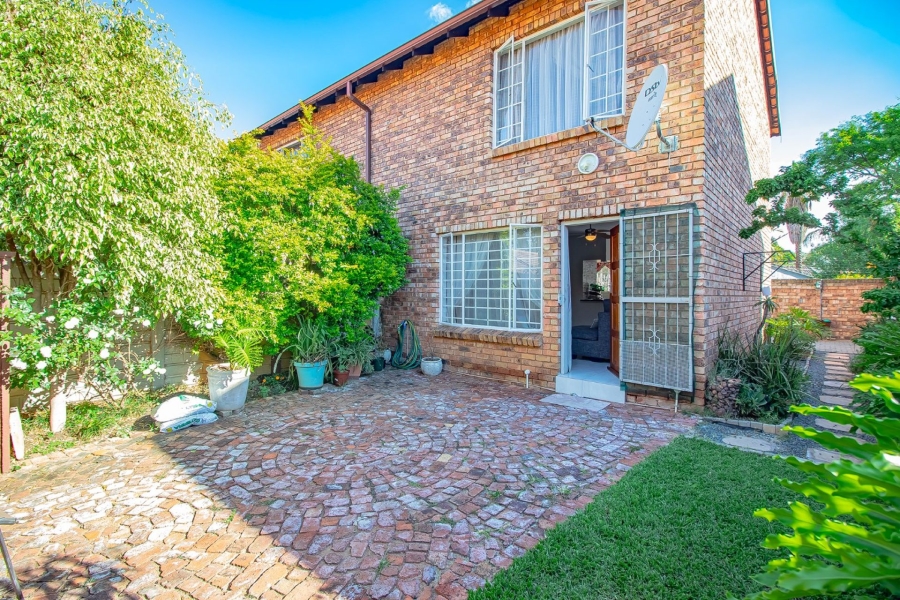 2 Bedroom Property for Sale in Annlin Gauteng