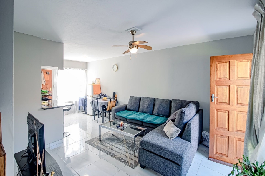 2 Bedroom Property for Sale in Annlin Gauteng