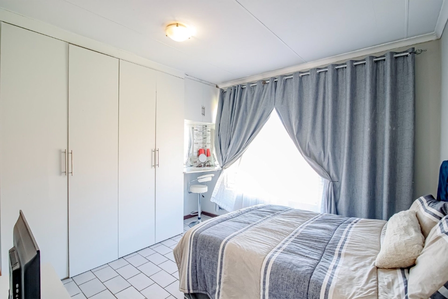 2 Bedroom Property for Sale in Annlin Gauteng