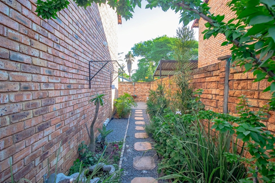 2 Bedroom Property for Sale in Annlin Gauteng