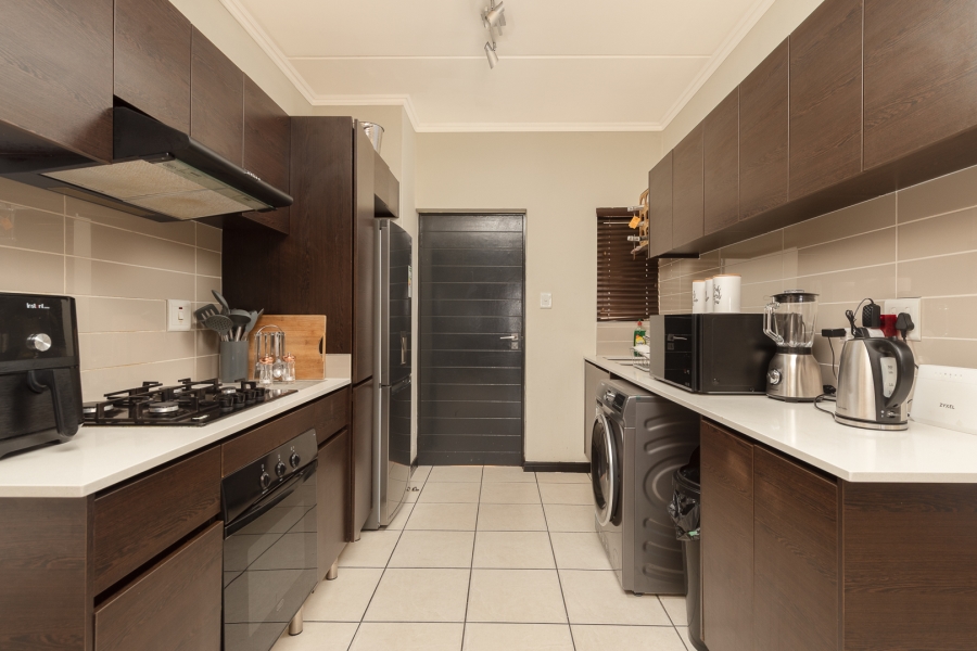3 Bedroom Property for Sale in Oakdene Gauteng