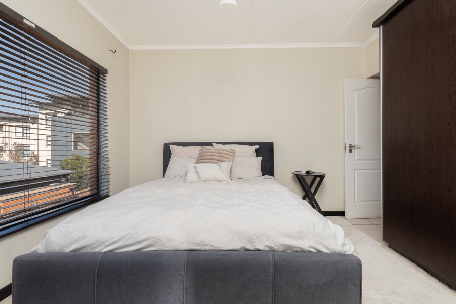 3 Bedroom Property for Sale in Oakdene Gauteng