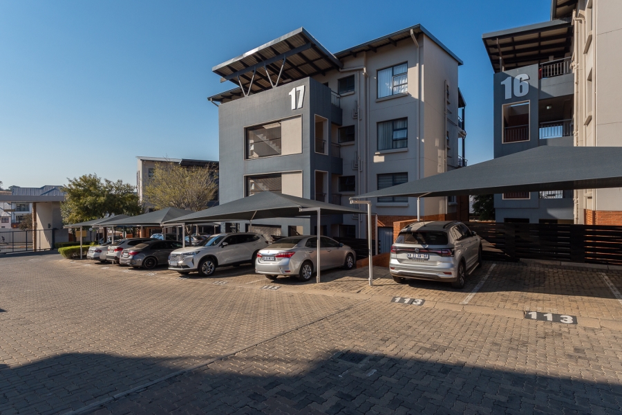 3 Bedroom Property for Sale in Oakdene Gauteng