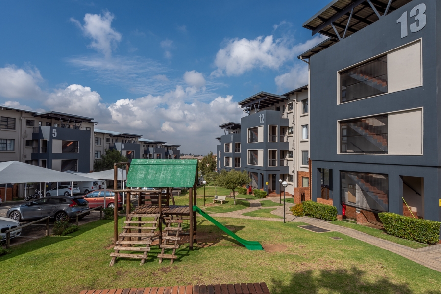 3 Bedroom Property for Sale in Oakdene Gauteng