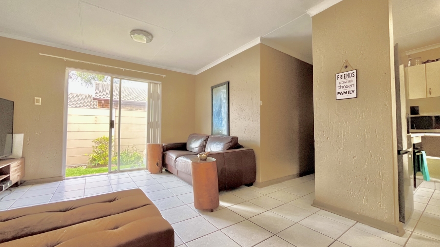 2 Bedroom Property for Sale in Allens Nek Gauteng