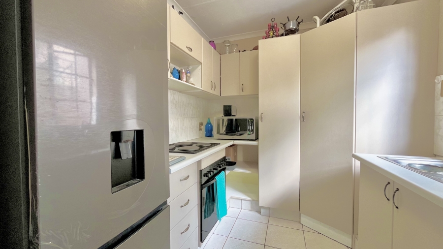 2 Bedroom Property for Sale in Allens Nek Gauteng