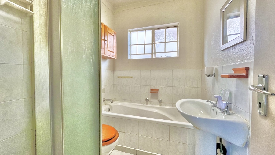 2 Bedroom Property for Sale in Allens Nek Gauteng