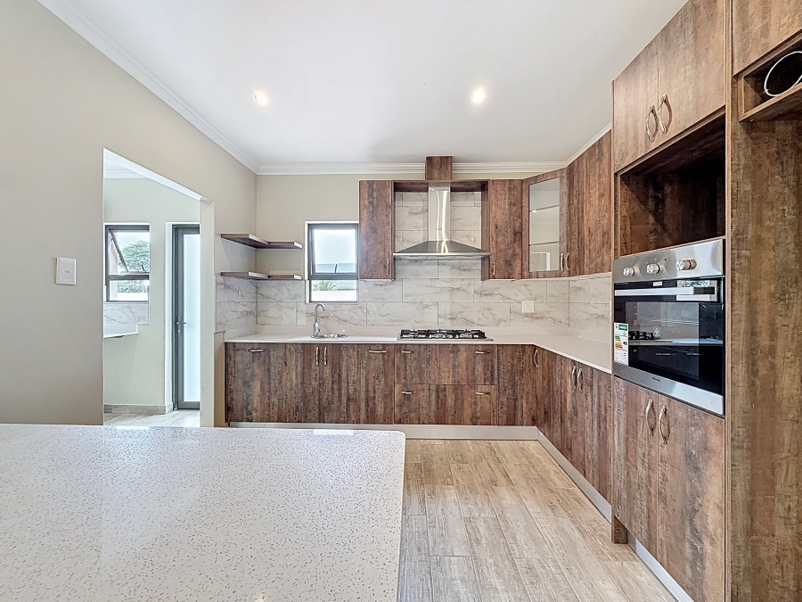 To Let 4 Bedroom Property for Rent in Silverwoods Country Estate Gauteng