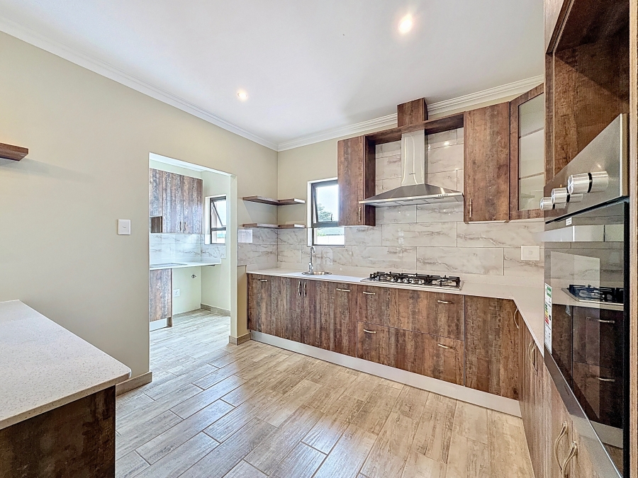 To Let 4 Bedroom Property for Rent in Silverwoods Country Estate Gauteng