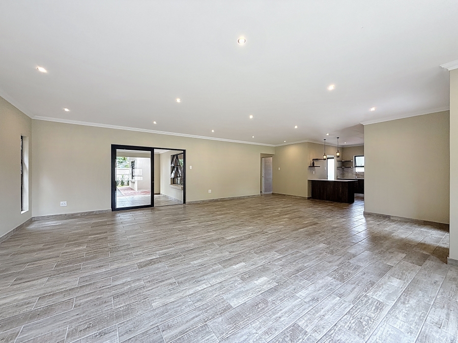 To Let 4 Bedroom Property for Rent in Silverwoods Country Estate Gauteng