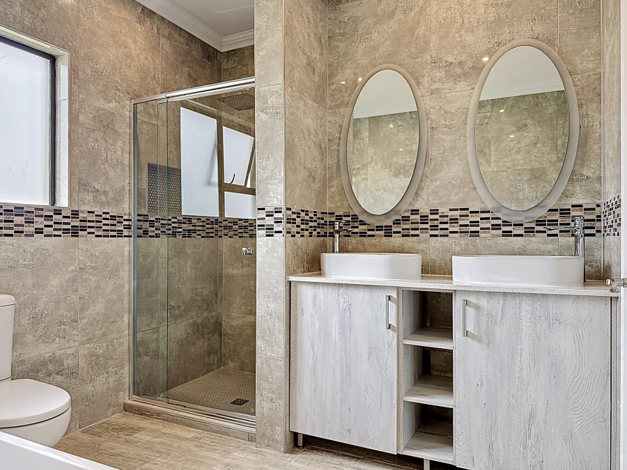 To Let 4 Bedroom Property for Rent in Silverwoods Country Estate Gauteng