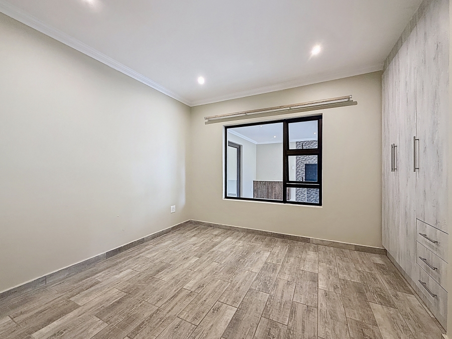 To Let 4 Bedroom Property for Rent in Silverwoods Country Estate Gauteng