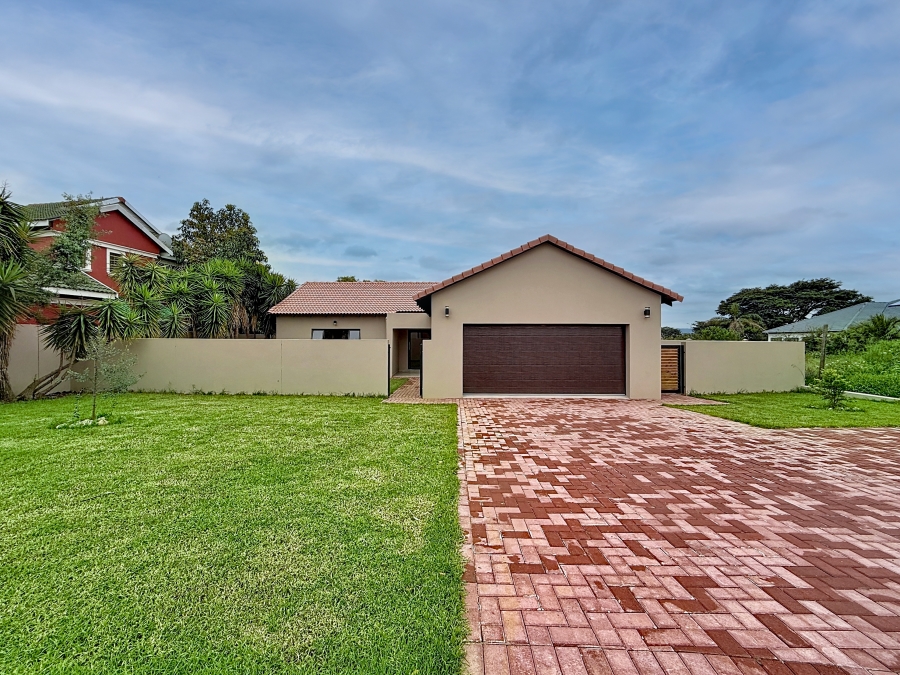 To Let 4 Bedroom Property for Rent in Silverwoods Country Estate Gauteng