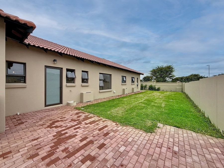To Let 4 Bedroom Property for Rent in Silverwoods Country Estate Gauteng