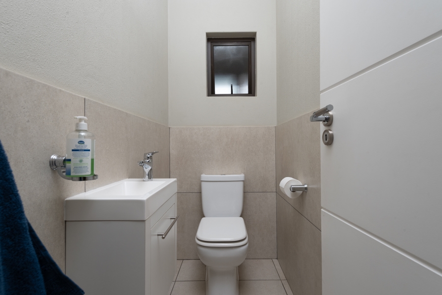 4 Bedroom Property for Sale in Eye of Africa Gauteng