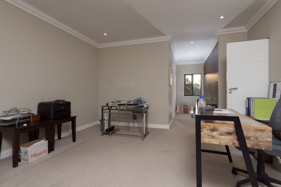 4 Bedroom Property for Sale in Eye of Africa Gauteng