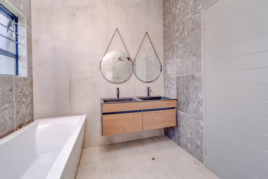 3 Bedroom Property for Sale in North Riding Gauteng