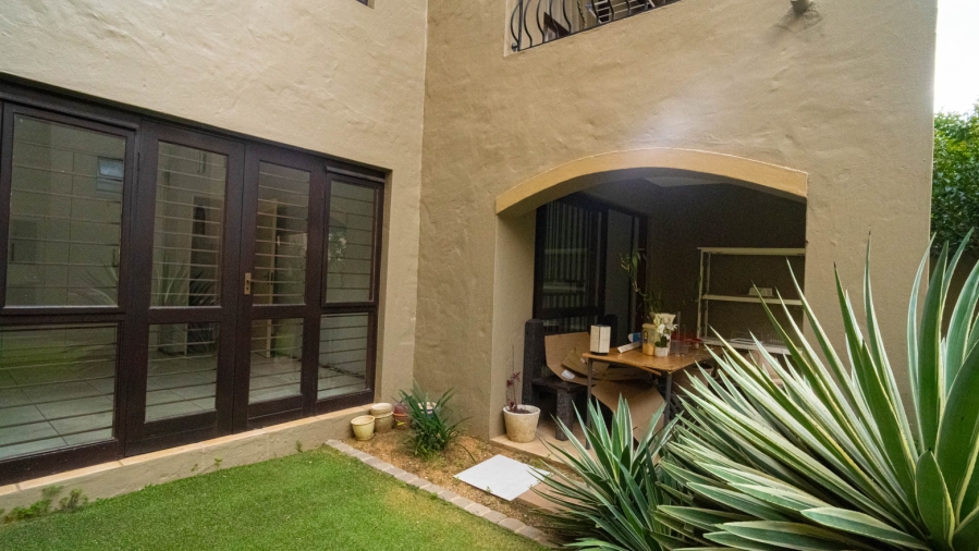 To Let 1 Bedroom Property for Rent in Pineslopes Gauteng
