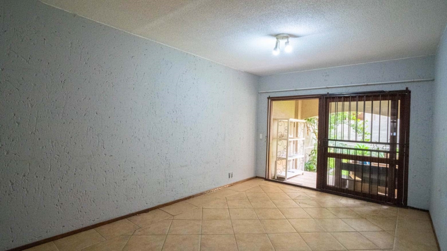 To Let 1 Bedroom Property for Rent in Pineslopes Gauteng