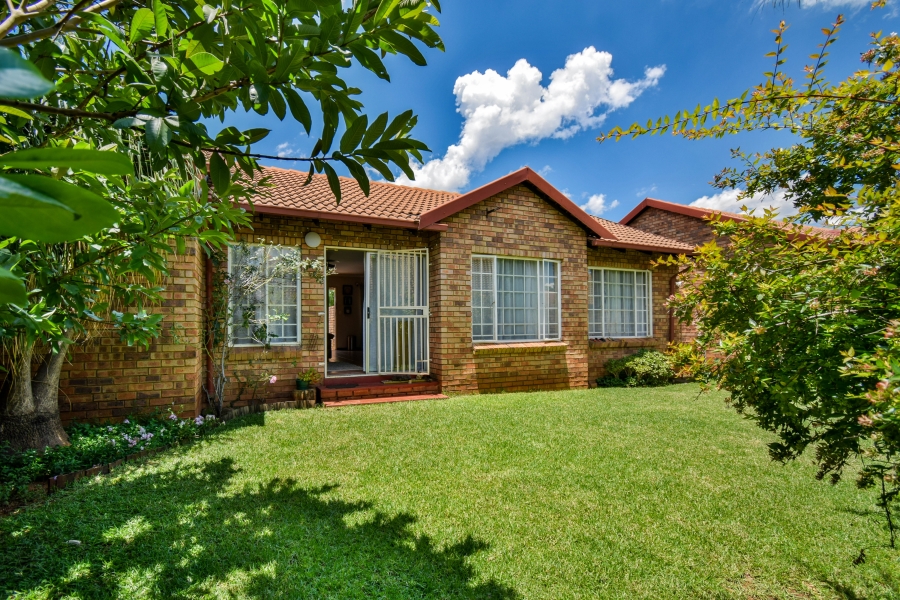 2 Bedroom Property for Sale in Meyerspark Gauteng