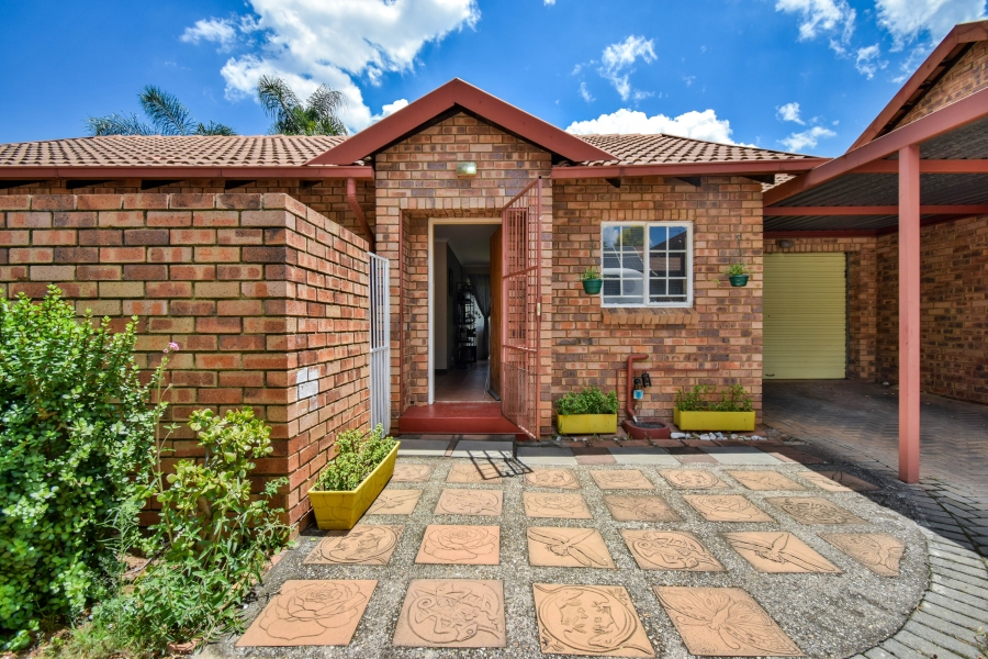 2 Bedroom Property for Sale in Meyerspark Gauteng