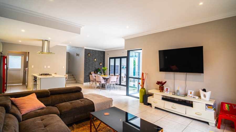 3 Bedroom Property for Sale in Broadacres Gauteng